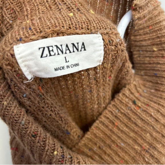 Brown distressed knit sweater with off shoulder 
Unique and stylish - Picture 5 of 8